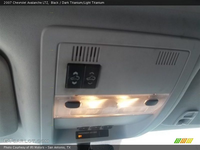 Black / Dark Titanium/Light Titanium 2007 Chevrolet Avalanche LTZ