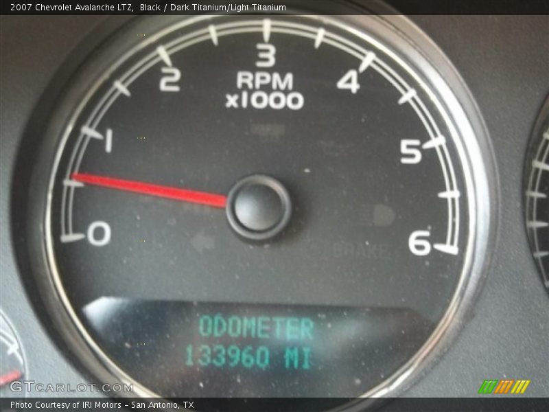 Black / Dark Titanium/Light Titanium 2007 Chevrolet Avalanche LTZ