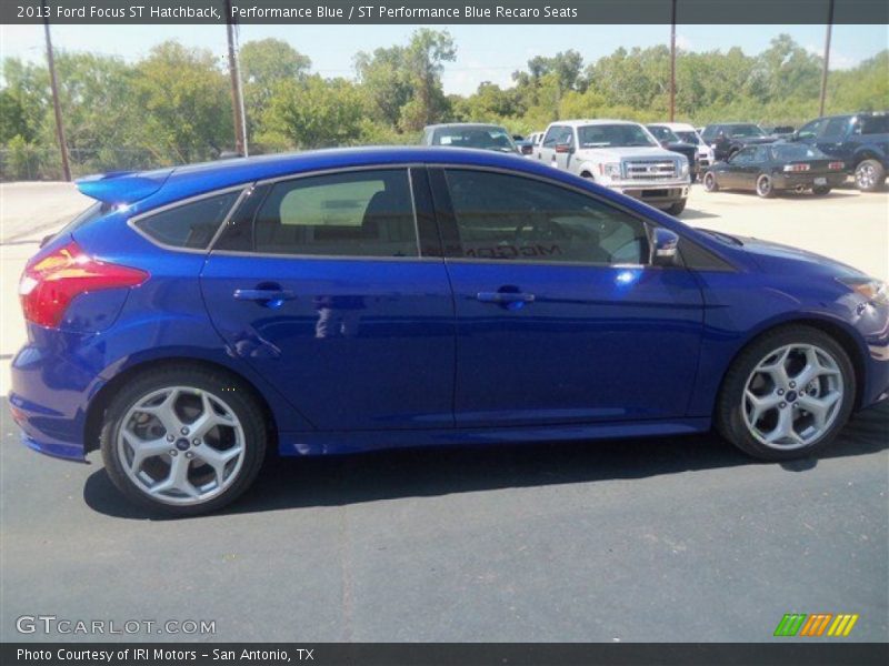 Performance Blue / ST Performance Blue Recaro Seats 2013 Ford Focus ST Hatchback