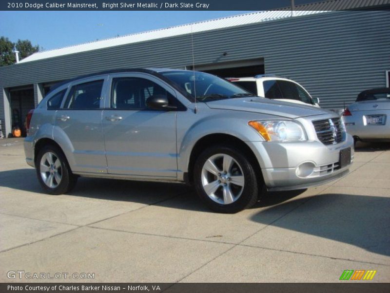 Bright Silver Metallic / Dark Slate Gray 2010 Dodge Caliber Mainstreet