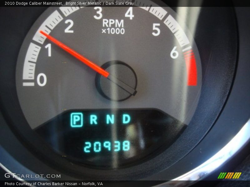 Bright Silver Metallic / Dark Slate Gray 2010 Dodge Caliber Mainstreet