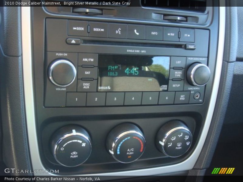 Bright Silver Metallic / Dark Slate Gray 2010 Dodge Caliber Mainstreet