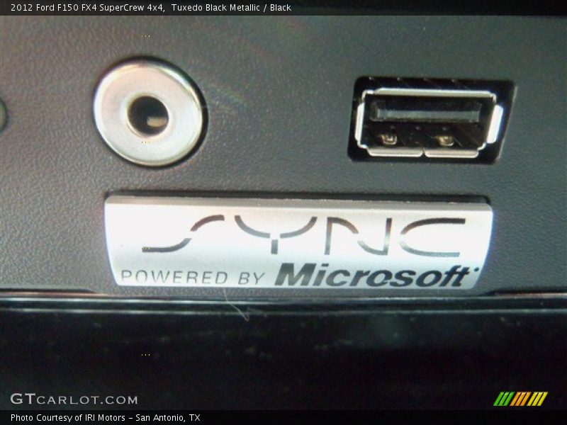 Tuxedo Black Metallic / Black 2012 Ford F150 FX4 SuperCrew 4x4