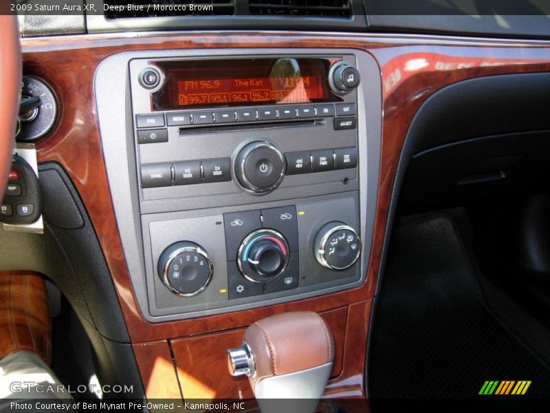 Controls of 2009 Aura XR