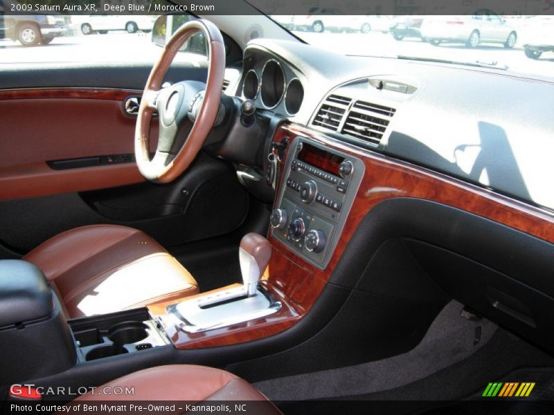 Dashboard of 2009 Aura XR