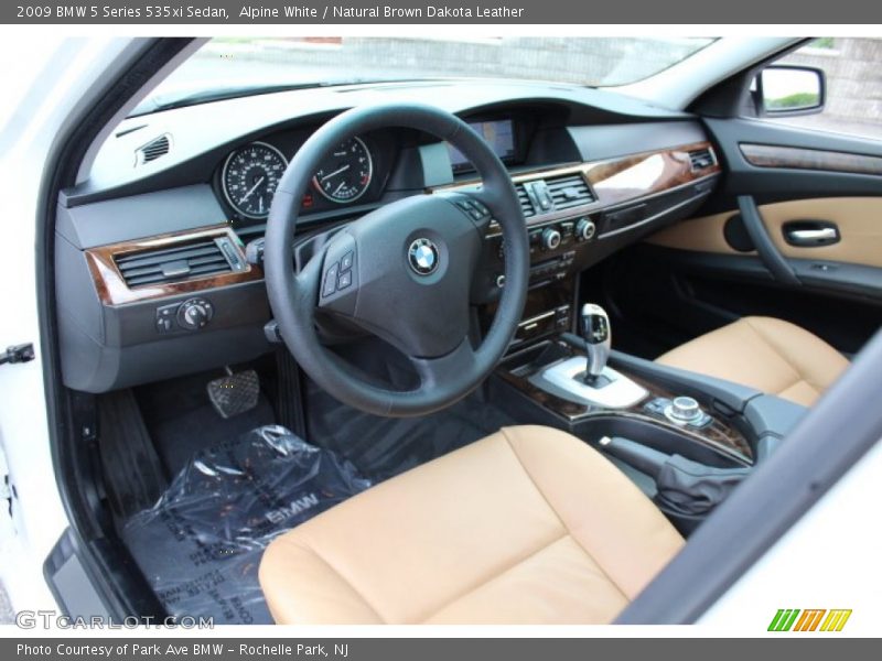 Alpine White / Natural Brown Dakota Leather 2009 BMW 5 Series 535xi Sedan