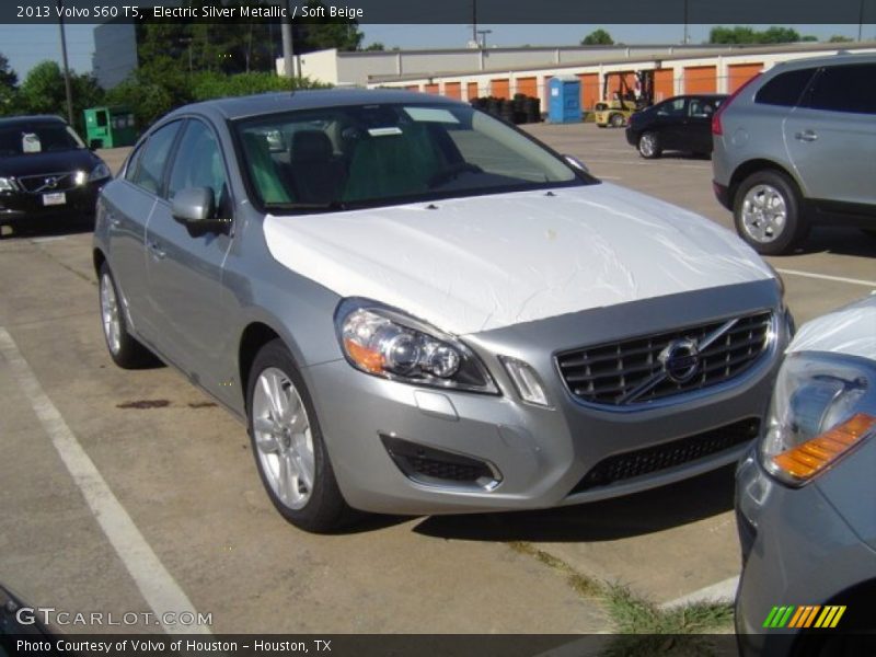 Electric Silver Metallic / Soft Beige 2013 Volvo S60 T5