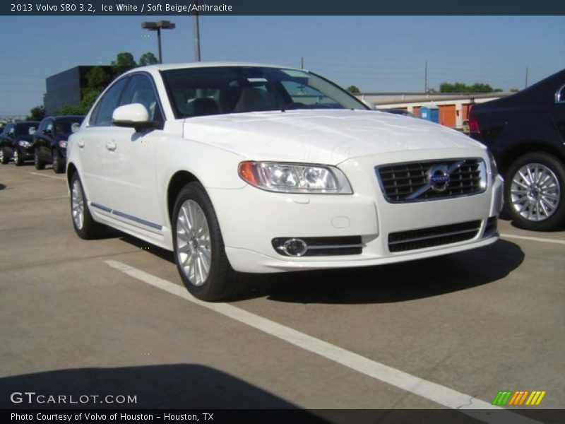 Ice White / Soft Beige/Anthracite 2013 Volvo S80 3.2