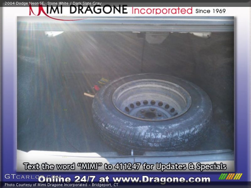 Stone White / Dark Slate Gray 2004 Dodge Neon SE
