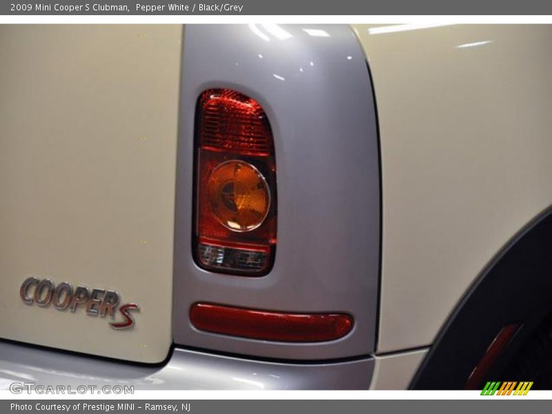 Pepper White / Black/Grey 2009 Mini Cooper S Clubman
