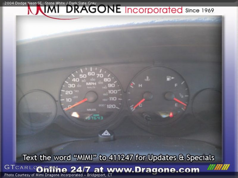 Stone White / Dark Slate Gray 2004 Dodge Neon SE