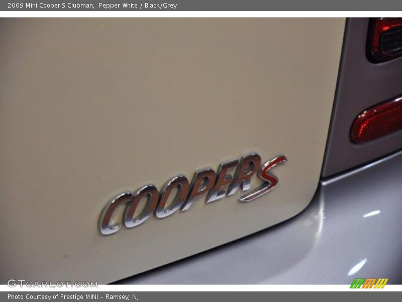 Pepper White / Black/Grey 2009 Mini Cooper S Clubman
