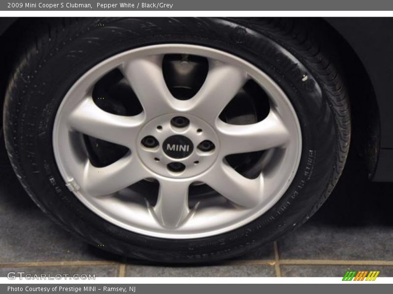 Pepper White / Black/Grey 2009 Mini Cooper S Clubman