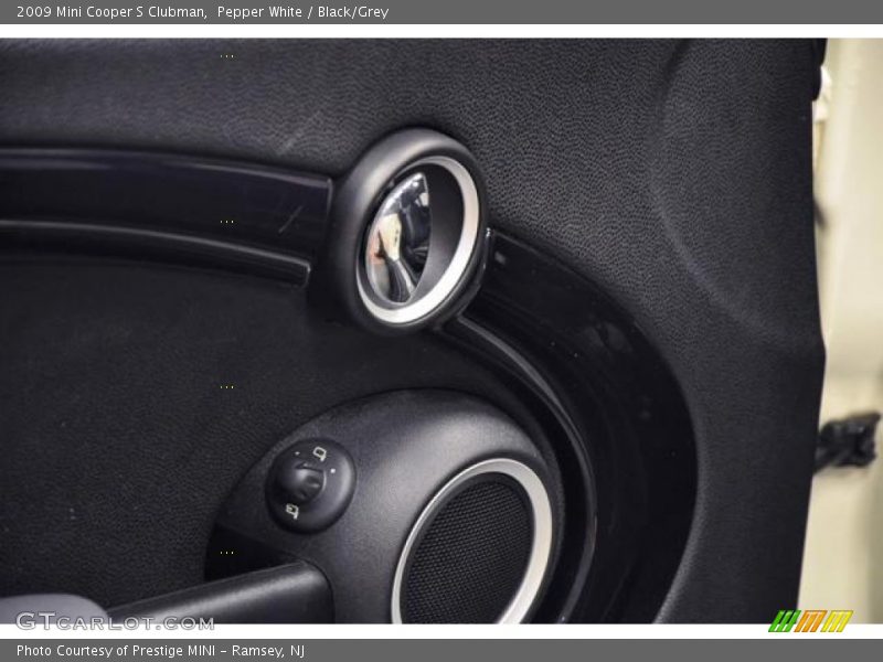 Pepper White / Black/Grey 2009 Mini Cooper S Clubman