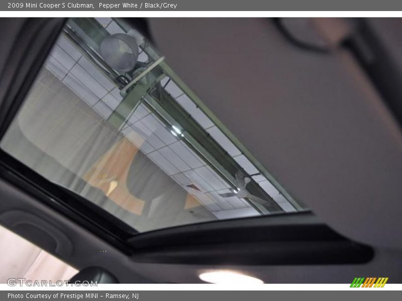 Pepper White / Black/Grey 2009 Mini Cooper S Clubman