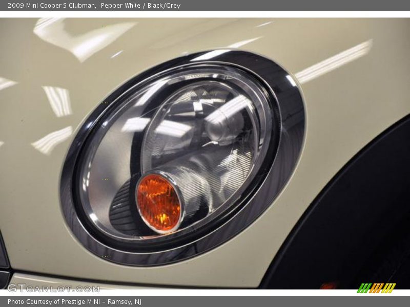 Pepper White / Black/Grey 2009 Mini Cooper S Clubman