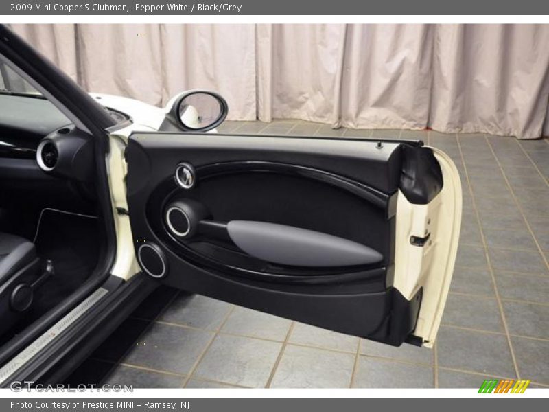 Pepper White / Black/Grey 2009 Mini Cooper S Clubman