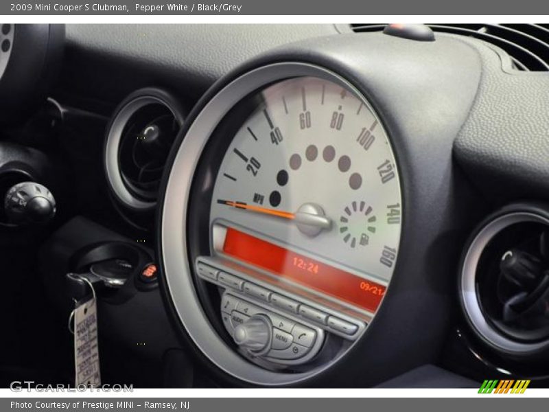 Pepper White / Black/Grey 2009 Mini Cooper S Clubman