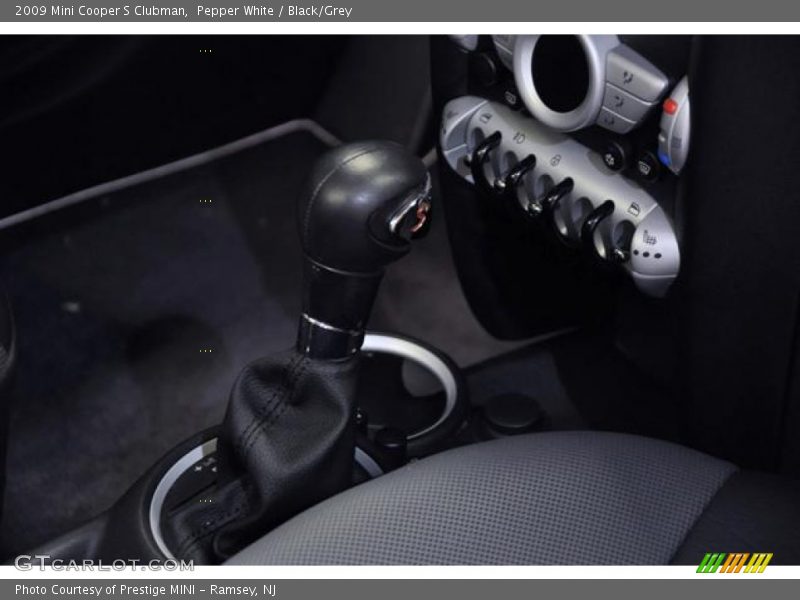 Pepper White / Black/Grey 2009 Mini Cooper S Clubman