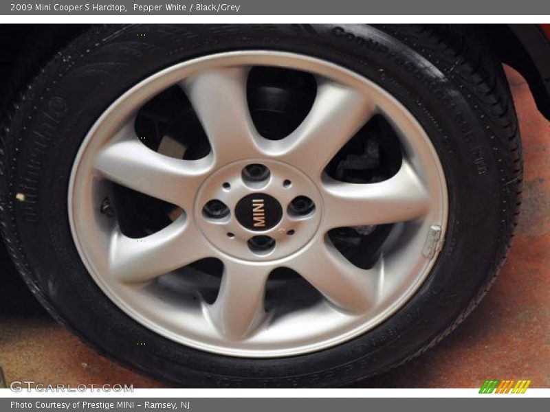 Pepper White / Black/Grey 2009 Mini Cooper S Hardtop
