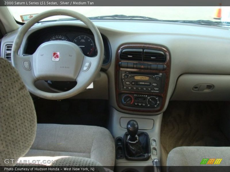 Silver / Medium Tan 2000 Saturn L Series LS1 Sedan