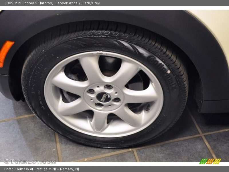 Pepper White / Black/Grey 2009 Mini Cooper S Hardtop