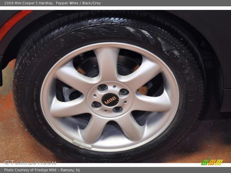 Pepper White / Black/Grey 2009 Mini Cooper S Hardtop