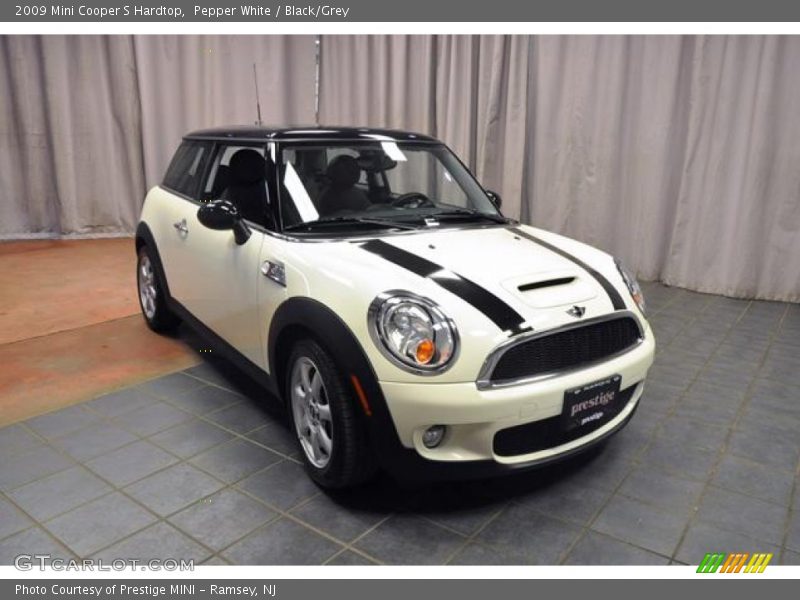 Pepper White / Black/Grey 2009 Mini Cooper S Hardtop