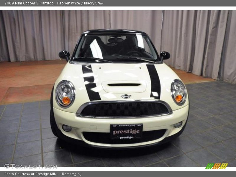 Pepper White / Black/Grey 2009 Mini Cooper S Hardtop
