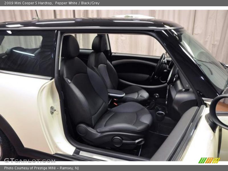 Pepper White / Black/Grey 2009 Mini Cooper S Hardtop