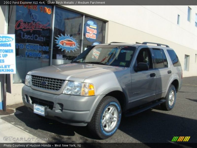 Silver Birch Metallic / Medium Parchment 2002 Ford Explorer XLS 4x4