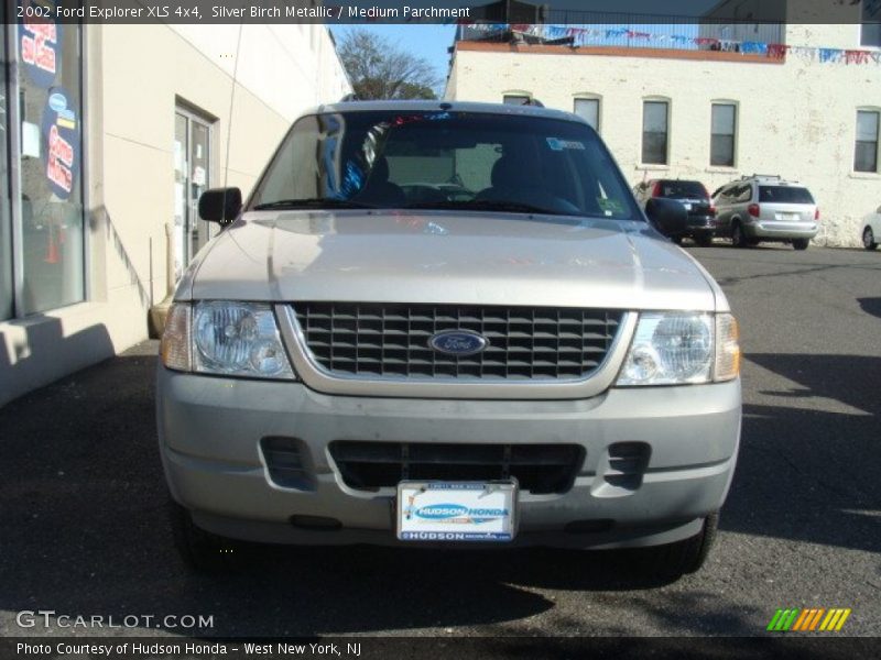 Silver Birch Metallic / Medium Parchment 2002 Ford Explorer XLS 4x4
