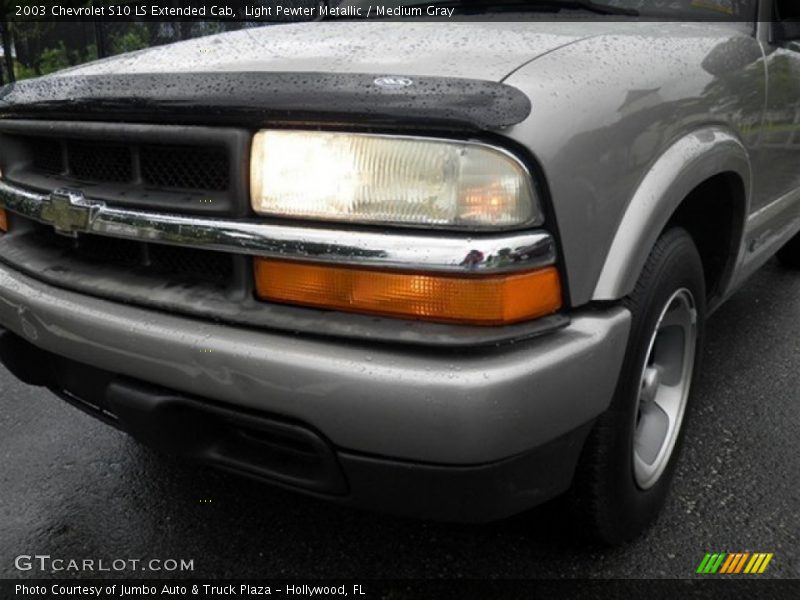 Light Pewter Metallic / Medium Gray 2003 Chevrolet S10 LS Extended Cab