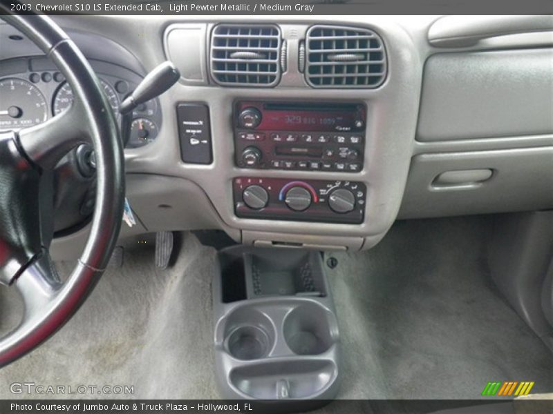 Light Pewter Metallic / Medium Gray 2003 Chevrolet S10 LS Extended Cab
