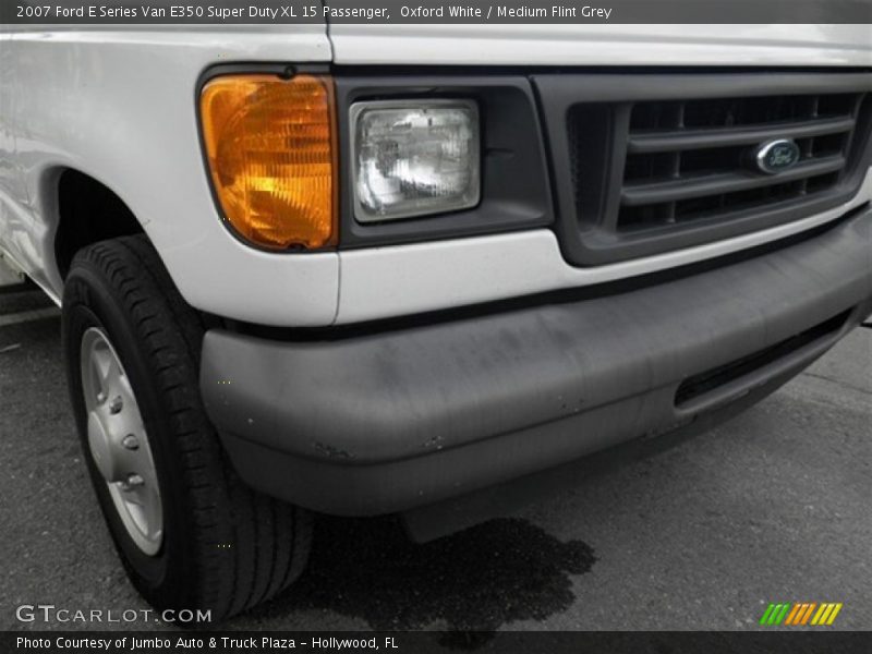 Oxford White / Medium Flint Grey 2007 Ford E Series Van E350 Super Duty XL 15 Passenger