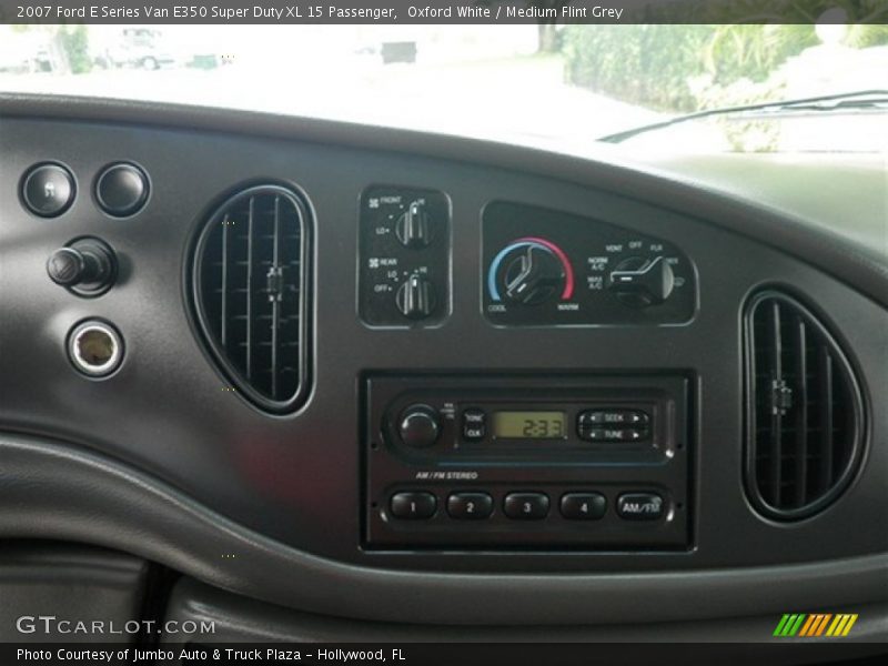 Oxford White / Medium Flint Grey 2007 Ford E Series Van E350 Super Duty XL 15 Passenger