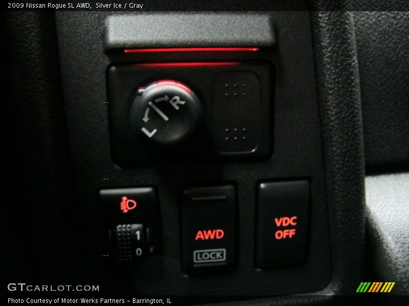 Silver Ice / Gray 2009 Nissan Rogue SL AWD
