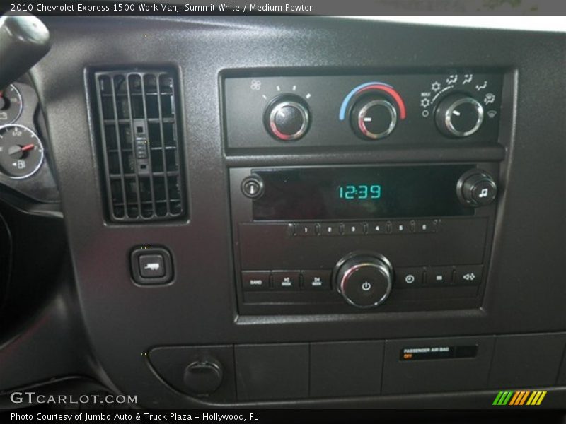 Summit White / Medium Pewter 2010 Chevrolet Express 1500 Work Van