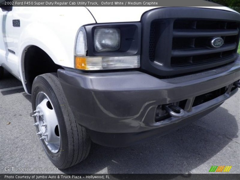 Oxford White / Medium Graphite 2002 Ford F450 Super Duty Regular Cab Utility Truck