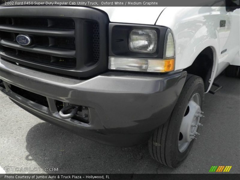 Oxford White / Medium Graphite 2002 Ford F450 Super Duty Regular Cab Utility Truck