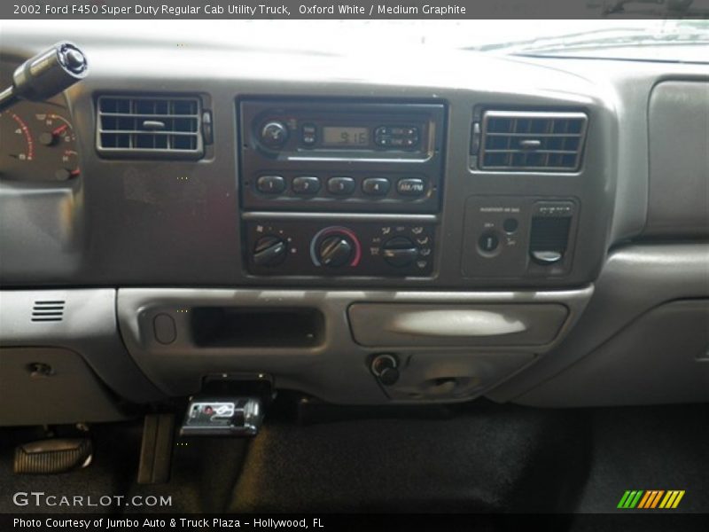 Oxford White / Medium Graphite 2002 Ford F450 Super Duty Regular Cab Utility Truck