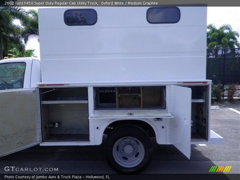 Oxford White / Medium Graphite 2002 Ford F450 Super Duty Regular Cab Utility Truck