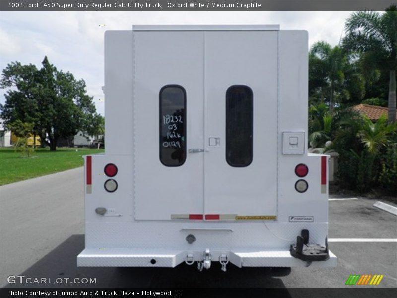Oxford White / Medium Graphite 2002 Ford F450 Super Duty Regular Cab Utility Truck