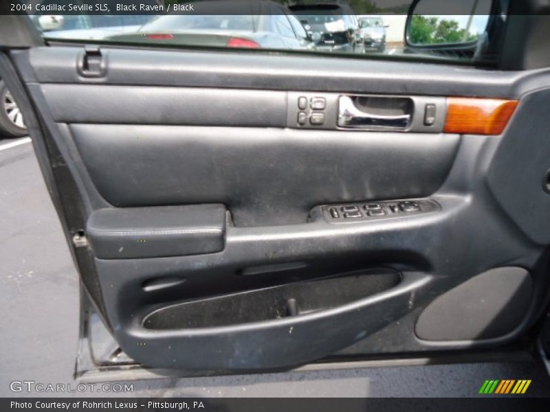 Black Raven / Black 2004 Cadillac Seville SLS