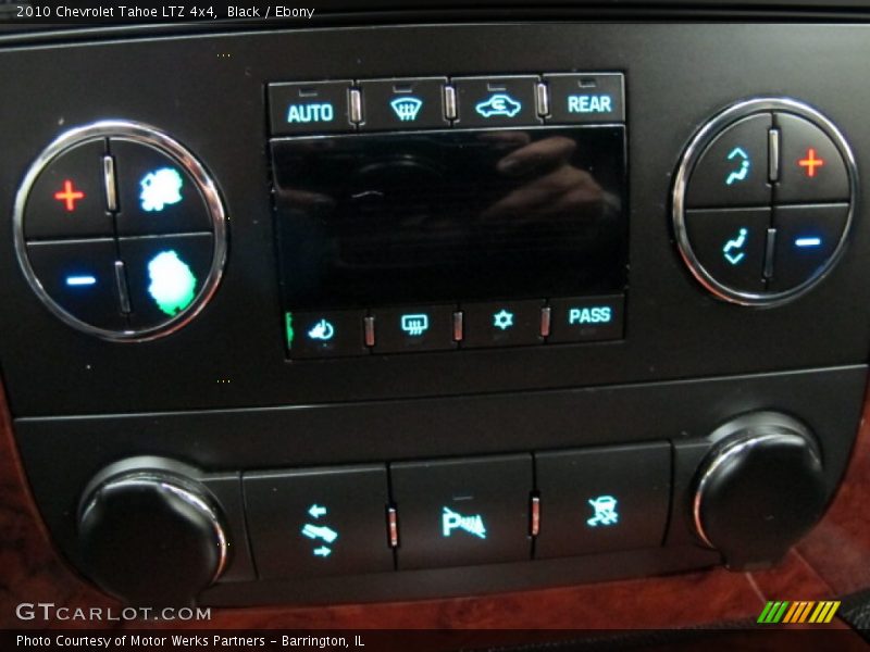 Black / Ebony 2010 Chevrolet Tahoe LTZ 4x4