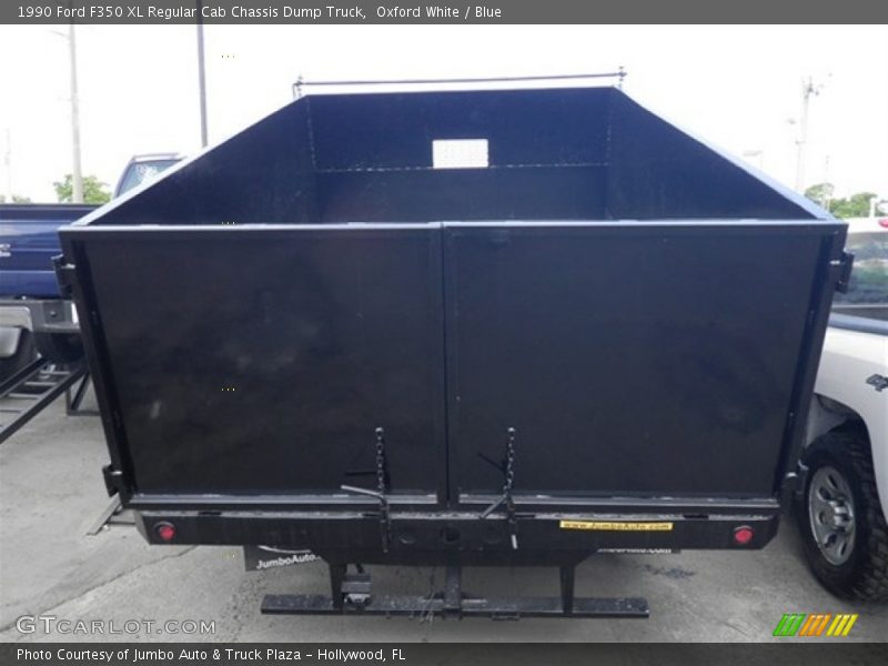 Oxford White / Blue 1990 Ford F350 XL Regular Cab Chassis Dump Truck