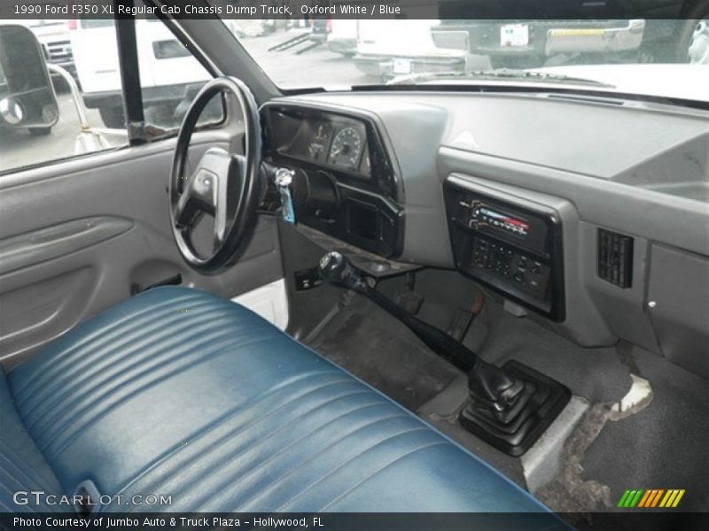 Oxford White / Blue 1990 Ford F350 XL Regular Cab Chassis Dump Truck
