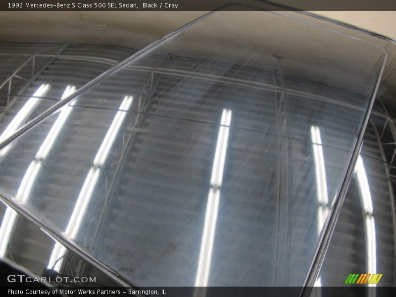 Black / Gray 1992 Mercedes-Benz S Class 500 SEL Sedan