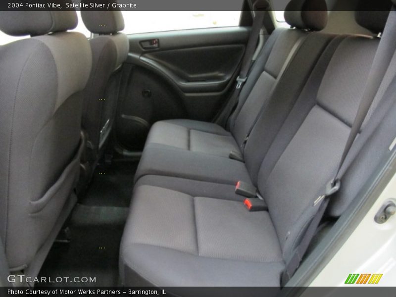 Satellite Silver / Graphite 2004 Pontiac Vibe