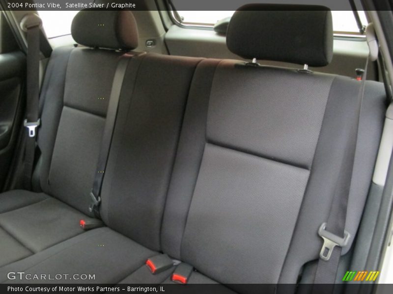 Satellite Silver / Graphite 2004 Pontiac Vibe